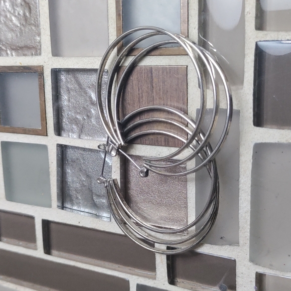 Vintage Layered Hoop earrings - Picture 4 of 4